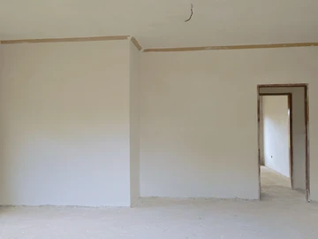 4 Bedroom Flat & Apartment