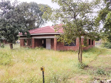 4 Bedroom Flat & Apartment