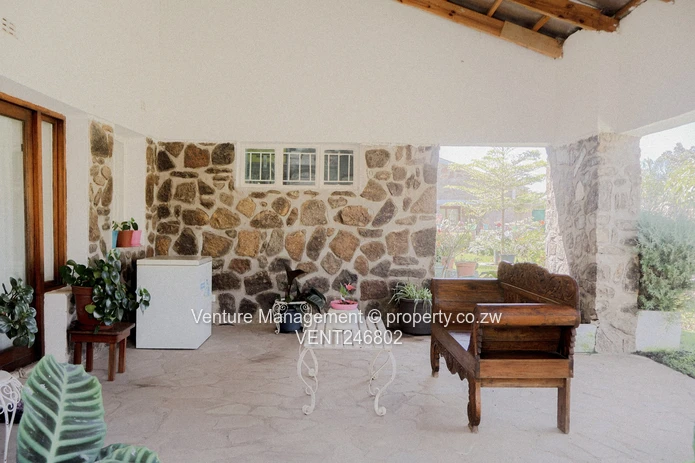 Lovely home in Domboshawa (Sole Mandate)
