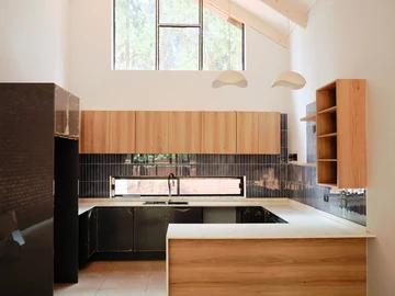 3 Bedroom Flat & Apartment