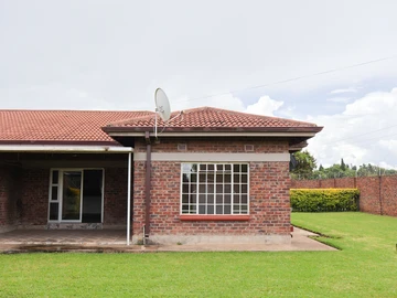 3 Bedroom Flat & Apartment