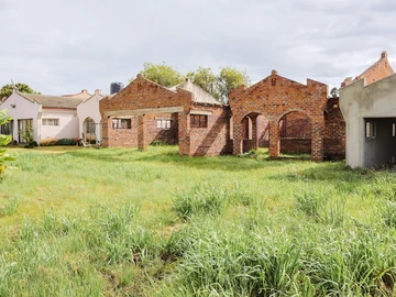 3 Bedroom Flat & Apartment