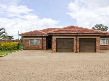 3 Bedroom Flat & Apartment
