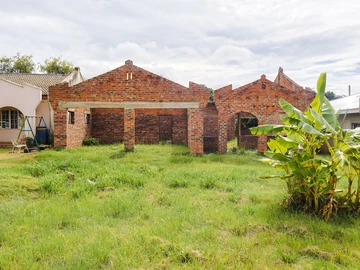 3 Bedroom Flat & Apartment