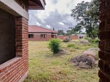 3 Bedroom Flat & Apartment