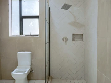 2 Bedroom Flat & Apartment
