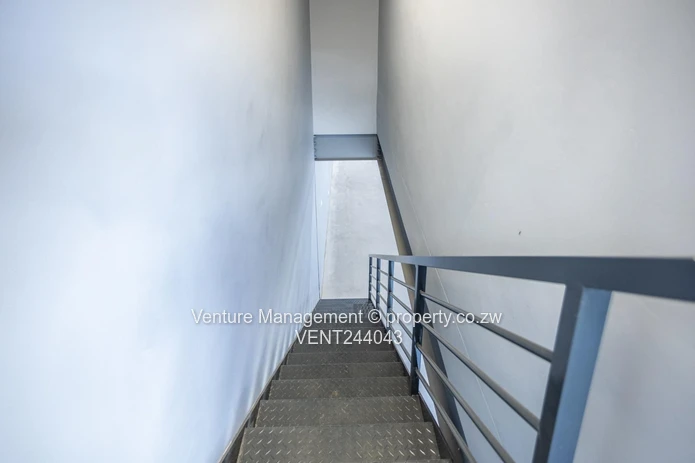 POMONA HUB | PRIME INDUSTRIAL SPACE TO LET 394sqm