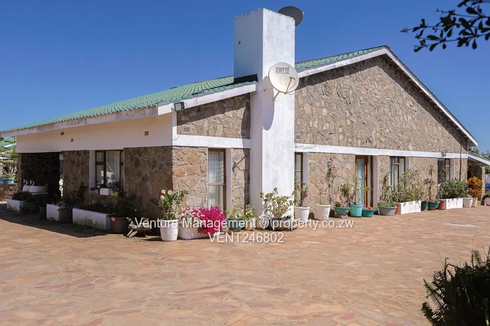 Lovely home in Domboshawa (Sole Mandate)