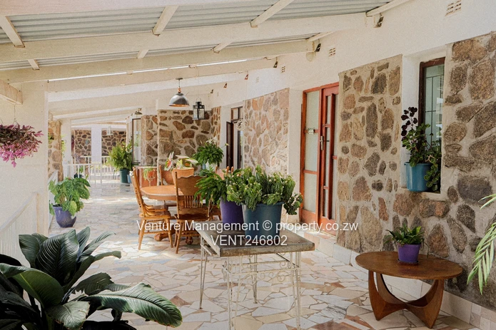 Lovely home in Domboshawa (Sole Mandate)